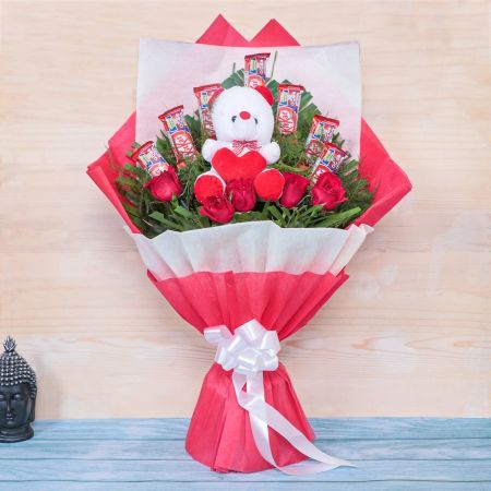 7 Kitkat with 5 Red Roses and a Teddy