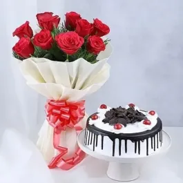 Eggless Delicious Black Forest Cake Half Kg with 6 Red Roses Bunch