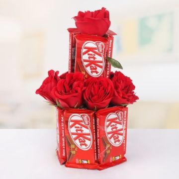 8 Red Roses with 10 Kitkat Chocolates