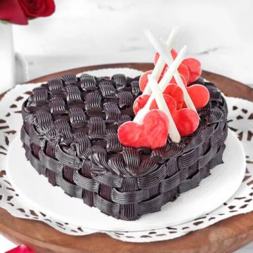 Basket Weave Heart Chocolate Cake Half Kgs