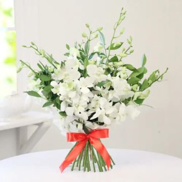 Bunch of 6 White Orchids