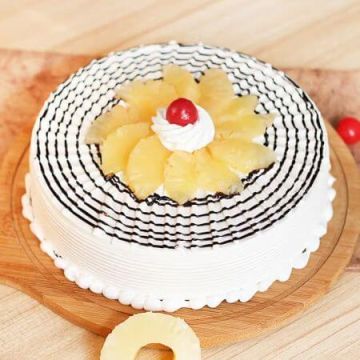 Churny Pineapple Cake Half Kg
