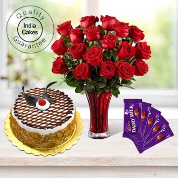 Eggless Butterscotch Cake 1.5 Kg with 6 Red Roses Bunch and 5 Chocolates