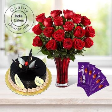 Eggless Chocolate Truffle Cake 1.5 Kg with 6 Red Roses Bunch and 5 Chocolates