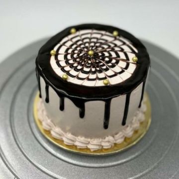 Eggless Dazzling Chocolate Mini Cake