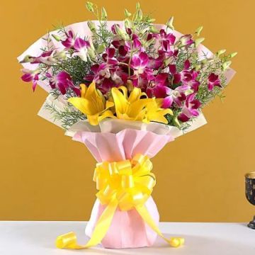 Everlasting Mixed Flowers Bouquet
