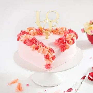 Heart Shaped Rosette Cake Half Kg