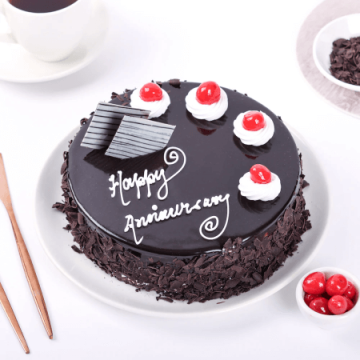 Lovely Black Forest Cake Half Kg
