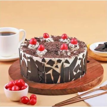 Eggless Mouth Watering Black Forest Cake Half Kg