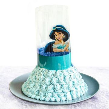 Pineapple Queen Pull Me Up Cake 1 Kg