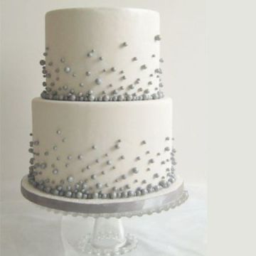 Silver Pearl Fondant Cake 2 Kg