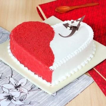 Hearty Red Velvet Cake Half Kg