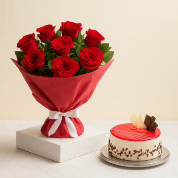 Eggless Strawberry Cake Half Kg with 6 Red Roses Bunch