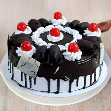 Eggless Tempting Black Forest Cake Half Kgs