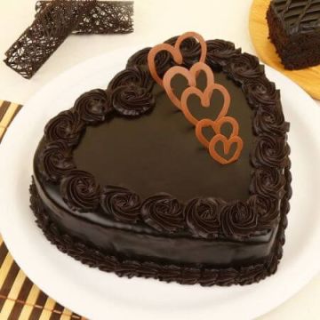 Vday Chocolate Truffle Heart Shaped Cake Half Kgs