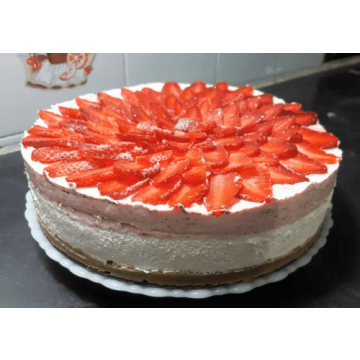 Divine Strawberry Mousse Cake 1 Kg