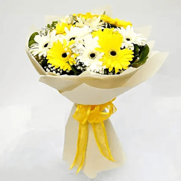 Exotic 10 White and Yellow Gerberas Bouquet