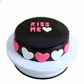 Kiss Me Chocolate Cake Half Kg