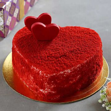 Sweet Red Heart Velvet Cake Half Kg