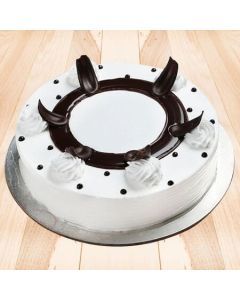 Designer Chocolate Vanilla Cake Half Kg