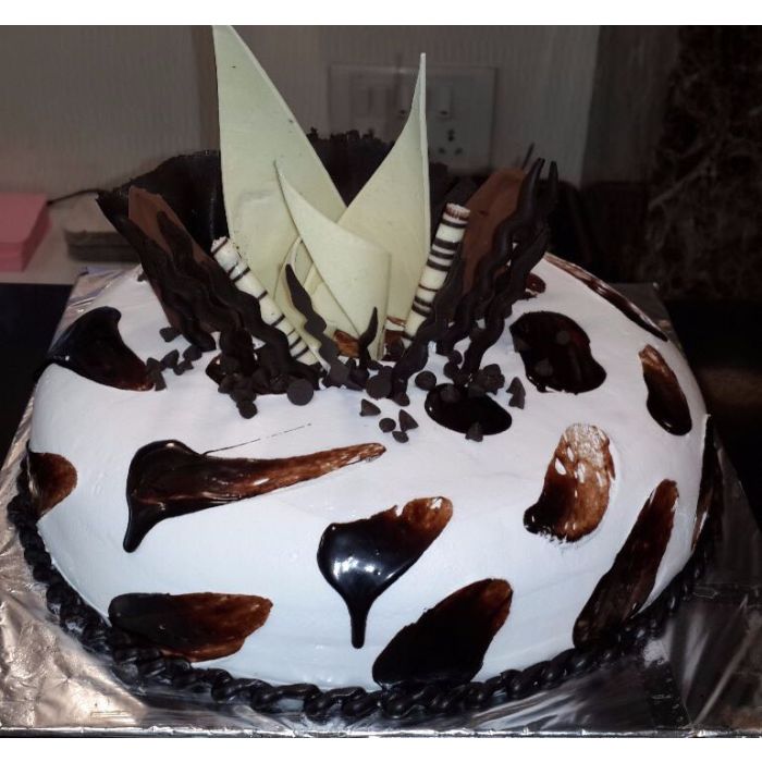 Half Kg Chocolate celebration Pune