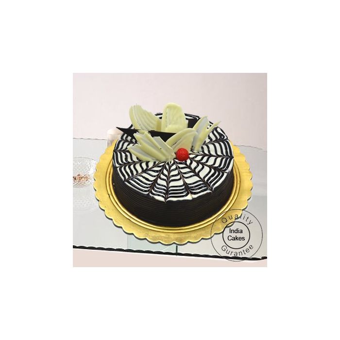 Half Kg Eggless Chocolate Ceramic Cake