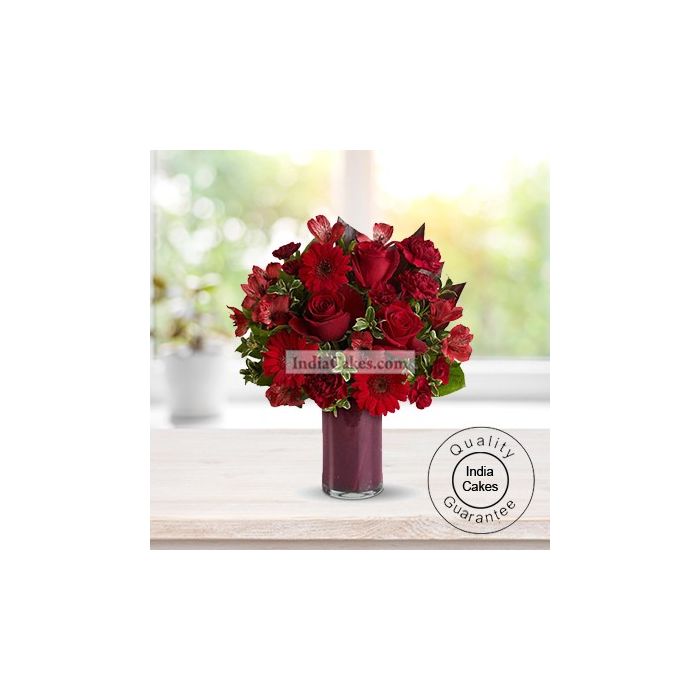 12 Red Gerberas & Red Rose Bunch Arrangement 12 Red Gerberas & Red Rose Bunch Arrangement