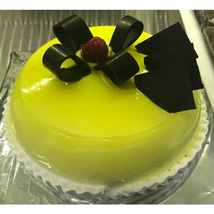 Half Kg Pineapple Dome Cake Pune Half Kg Pineapple Dome Cake Pune