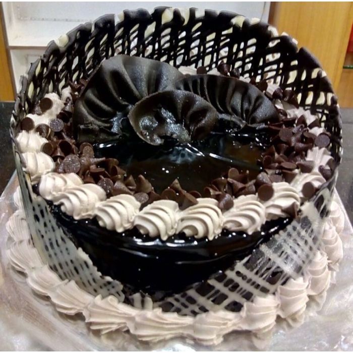 Half Kg Chocolate Chips Cake Pune Half Kg Chocolate Chips Cake Pune