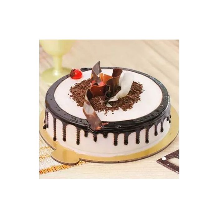 Eggless Delectable Black Forest Cake Half Kg Eggless Delectable Black Forest Cake Half Kg