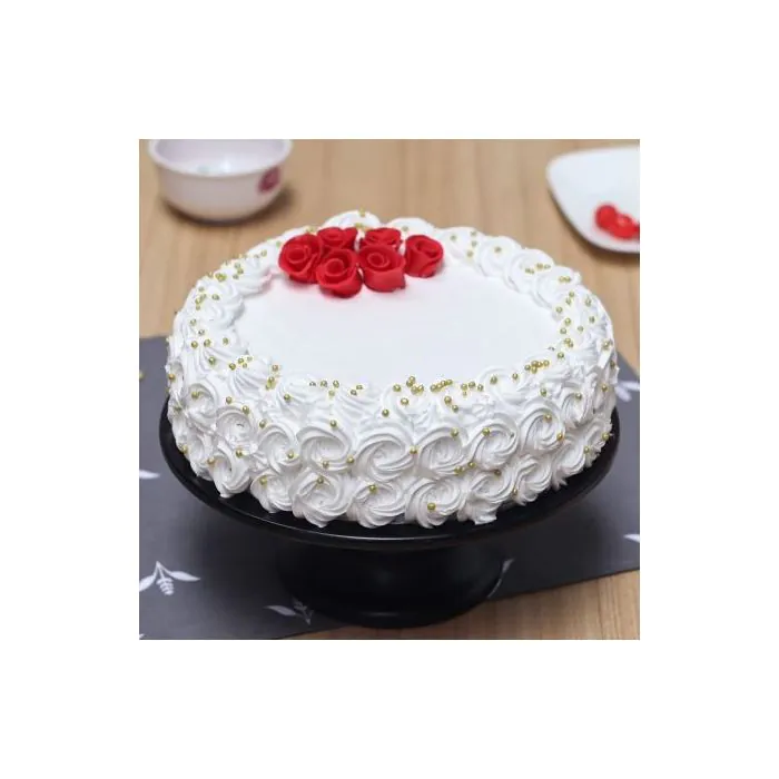 Eggless Elegant Cream Cake with Roses Half Kg Eggless Elegant Cream Cake with Roses Half Kg