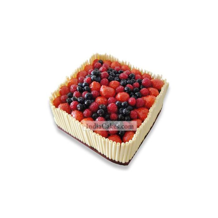 2.5 Kg Berry Cake 2.5 Kg Berry Cake