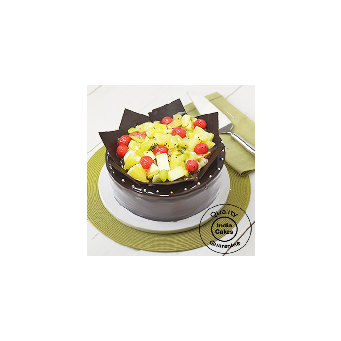 Yummy Chocolate Fresh Fruit Cake Half Kg Yummy Chocolate Fresh Fruit Cake Half Kg