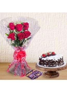 Black Forest Cake Half Kg with 6 Red Roses Bunch and 5 Chocolates Black Forest Cake Half Kg with 6 Red Roses Bunch and 5 Chocolates