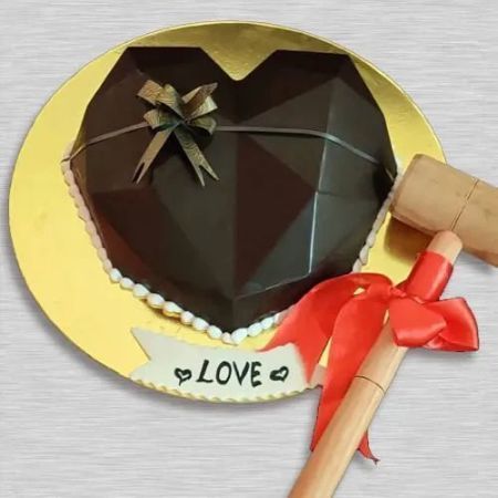 Designer Heart Shape Chocolate Pinata Cake Half Kg