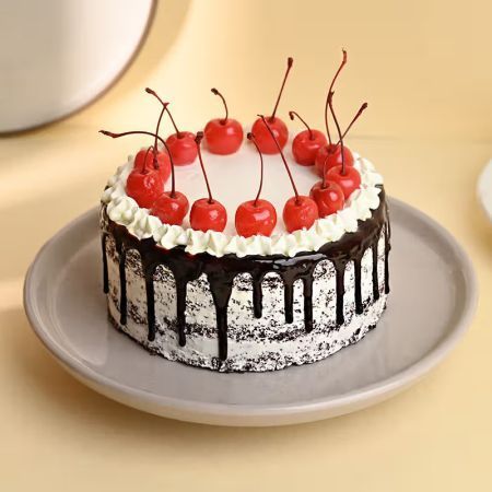 Eggless Cherry Topping Black Forest Cake Half Kg