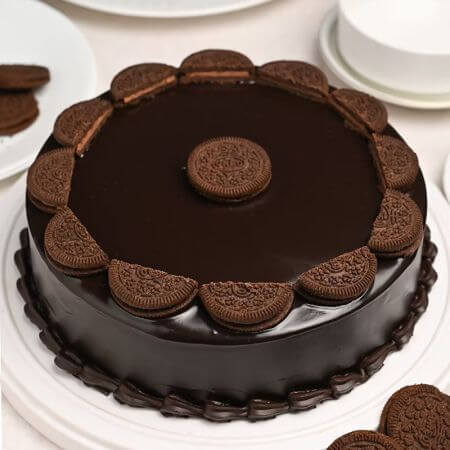 Eggless Enchanting Oreo Cake Half Kg