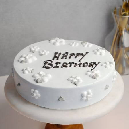 Round Shaped Pastel Chocolate Cream Cake