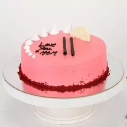 Love you Mom Red Velvet Cake Half Kg