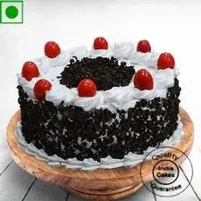 Eggless Half Kg Cream and Cherry Black Forest Cake