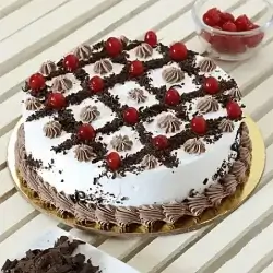 Zig Zag Black Forest Cake Half Kgs